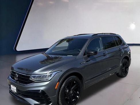 Certified 2023 Volkswagen Tiguan SE R-Line FWD image 6