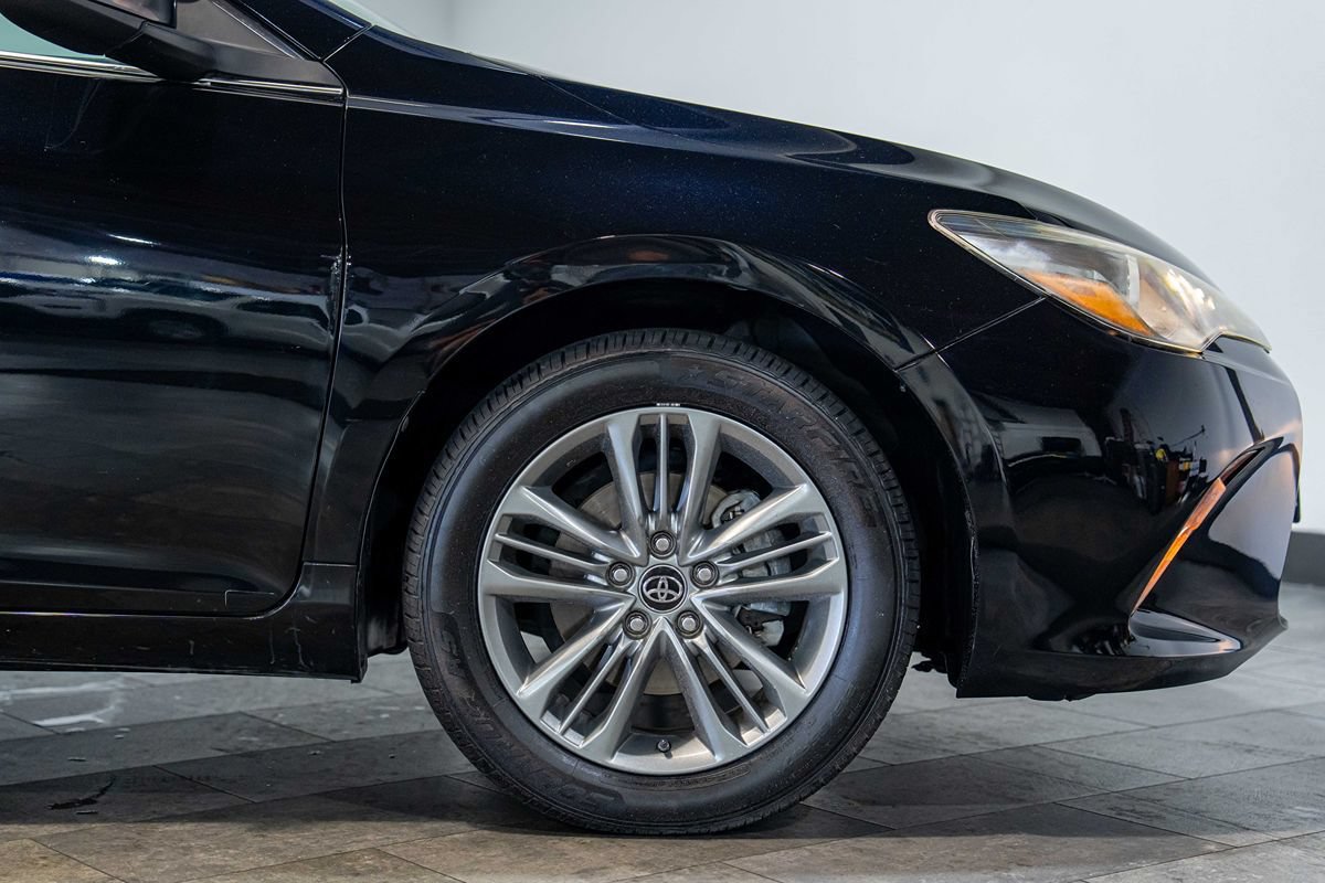 Used 2017 Toyota Camry SE FWD image 10