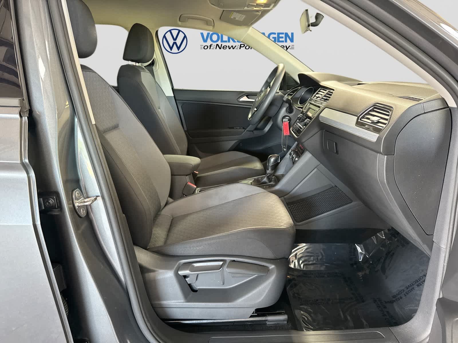 Used 2019 Volkswagen Tiguan S w/ Driver Assistance Package FWD image 27