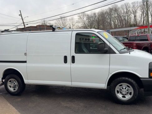 Used 2019 Chevrolet Express 2500 RWD 2500 135 w/ Driver Convenience Package image 5