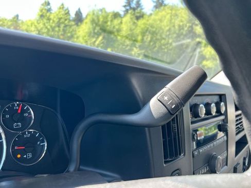 New 2026 Chevrolet Express 2500 w/ Driver Convenience Package RWD image 15