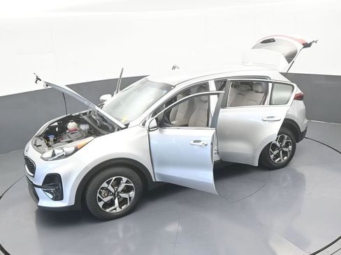 Used 2022 Kia Sportage LX image 28
