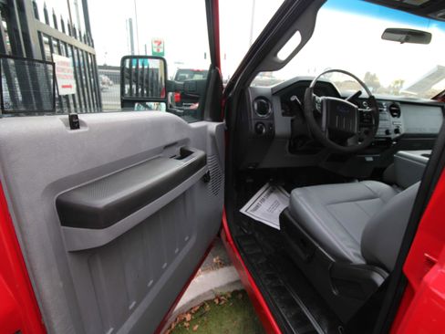 Used 2015 Ford F250 XL w/ XL Value Package image 8