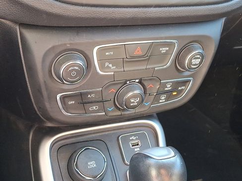 Used 2020 Jeep Compass Latitude w/ Safety & Security Group image 15