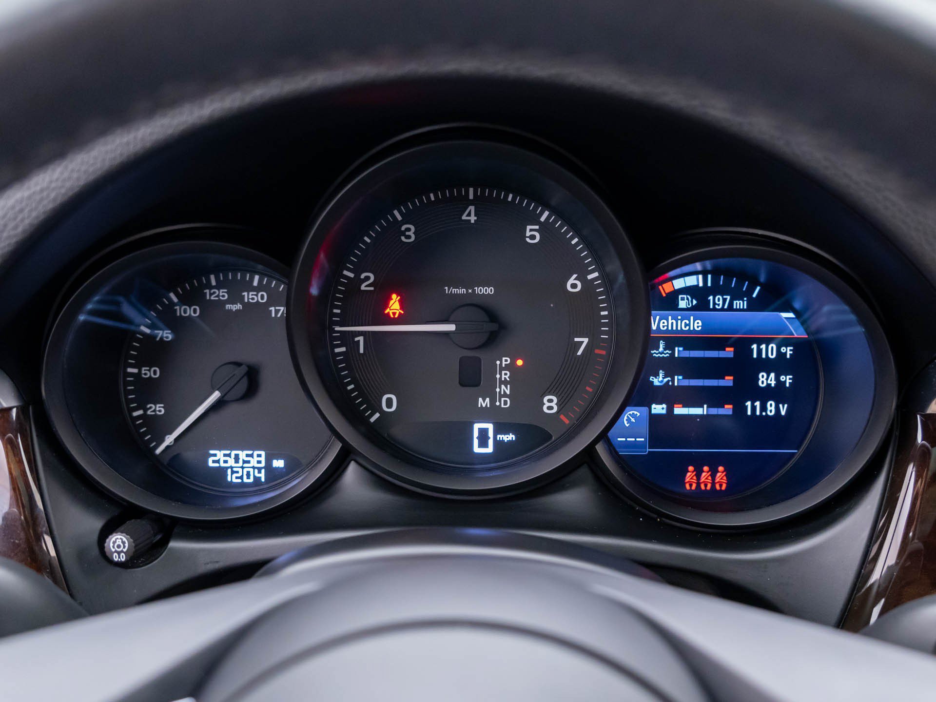Certified 2023 Porsche Macan AWD/4WD image 21
