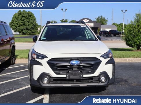 Used 2025 Subaru Outback Premium AWD/4WD image 6