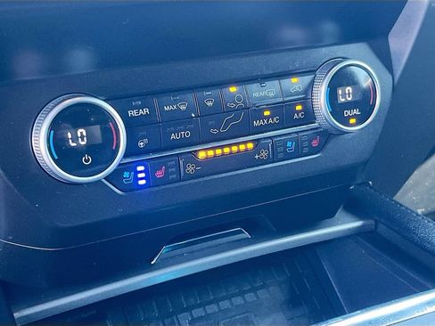 Used 2021 Ford Expedition XLT RWD image 16