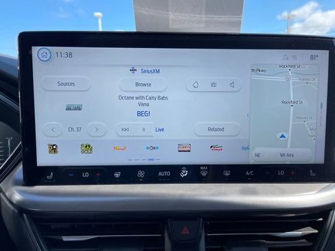 Used 2024 Ford Escape SE image 10