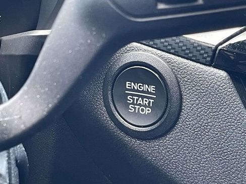 Certified 2025 Ford Escape ST-Line w/ Cold Weather Package image 15