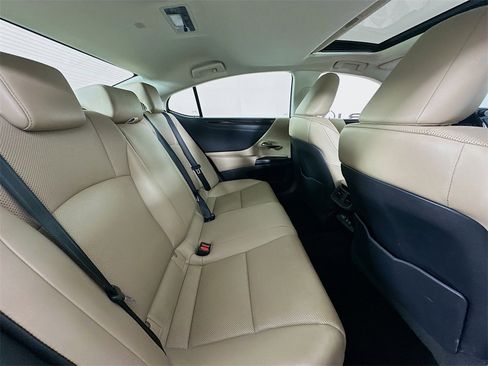Used 2019 Lexus ES 350 image 29