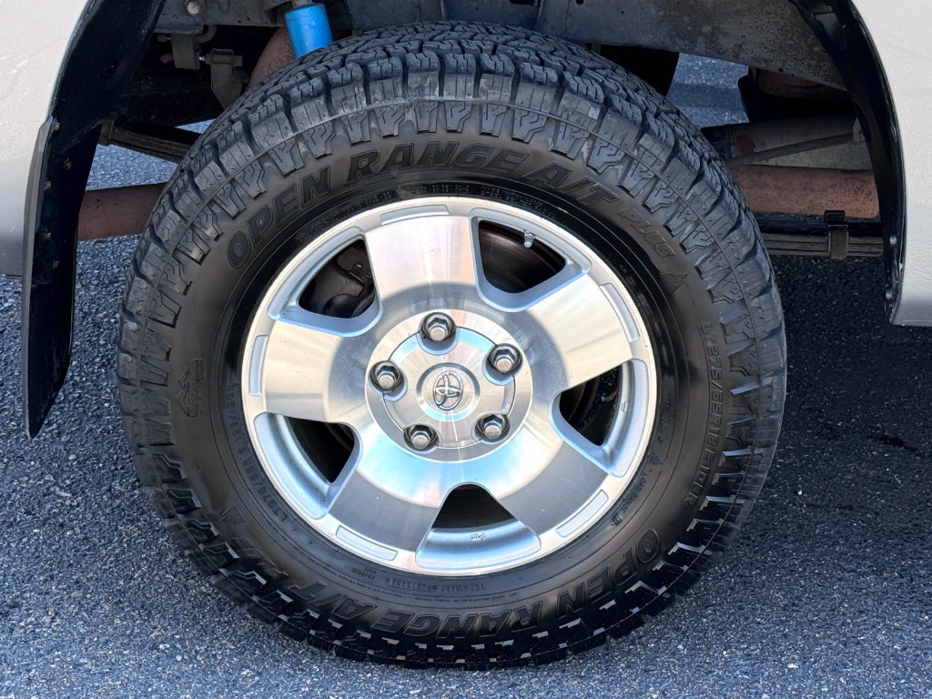 Used 2012 Toyota Tundra Limited w/ Memory Pkg AWD/4WD image 15