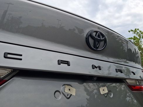 Used 2025 Toyota Camry SE FWD image 28