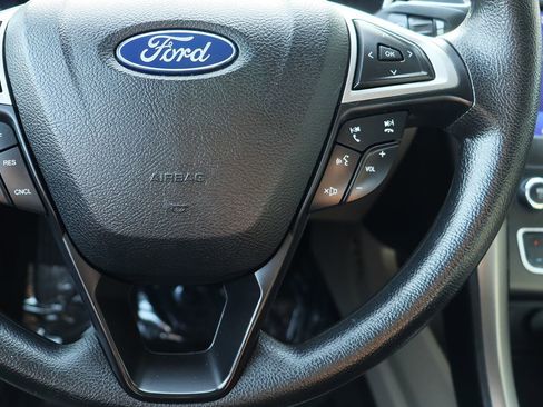 Used 2019 Ford Fusion SE image 49