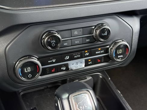 Used 2025 Ford Bronco Big Bend AWD/4WD image 17