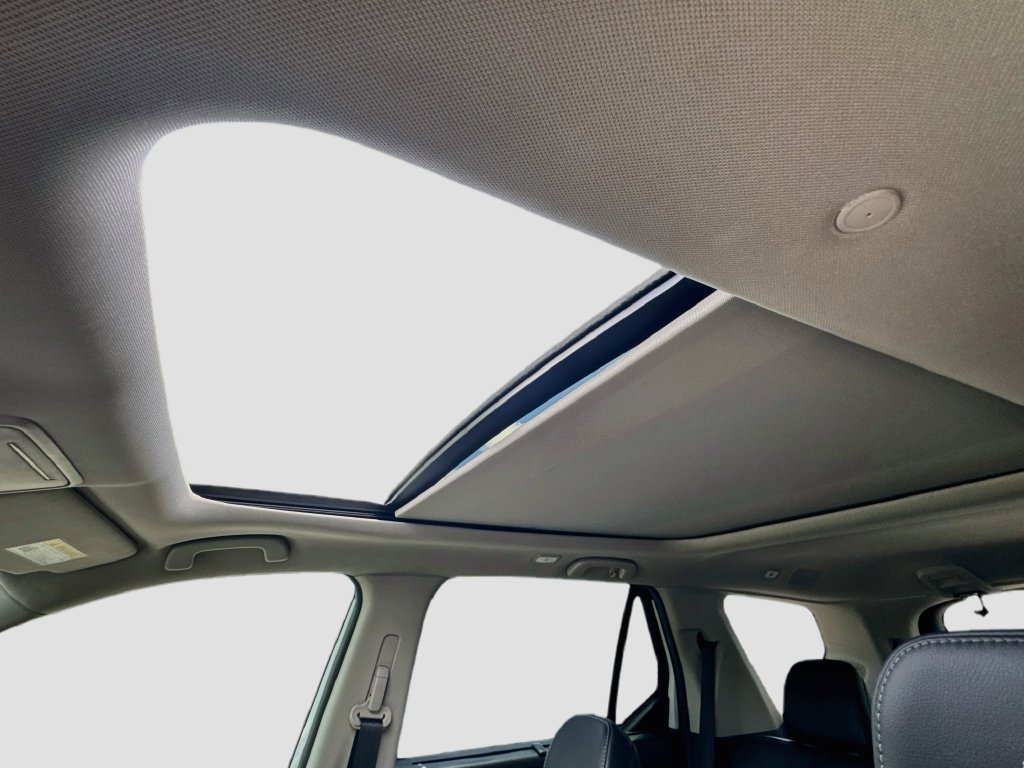 Used 2025 Honda Pilot Touring image 23