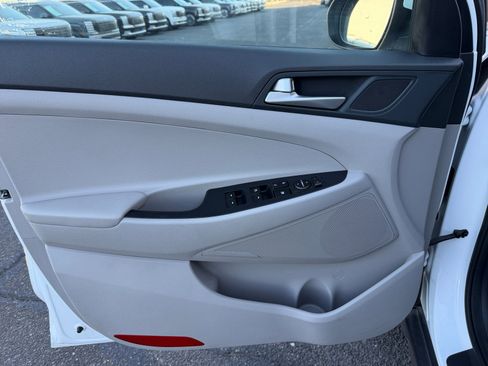 Used 2020 Hyundai Tucson Value FWD image 12