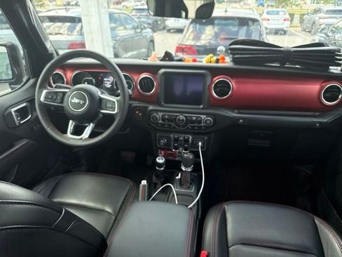 Used 2023 Jeep Gladiator Rubicon w/ LED Lighting Group AWD/4WD image 12