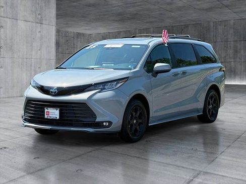 Certified 2025 Toyota Sienna XLE Woodland Edition AWD/4WD image 1
