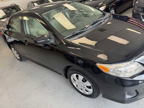 Used 2011 Toyota Corolla LE image 4