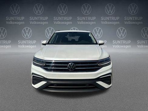 Used 2023 Volkswagen Tiguan SE w/ Panoramic Sunroof Package FWD image 41