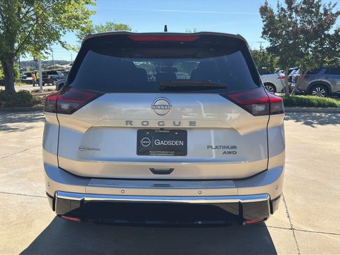 Used 2024 Nissan Rogue Platinum w/ Platinum Premium Package AWD/4WD image 4