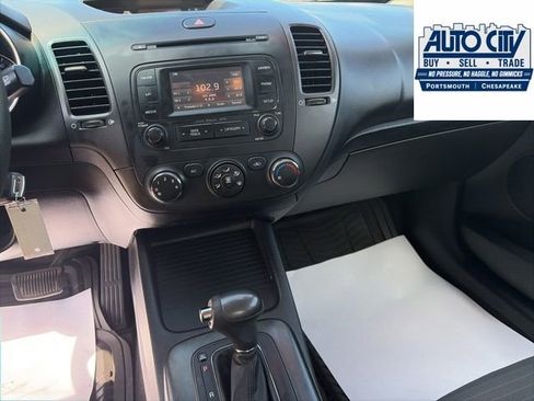 Used 2016 Kia Forte LX FWD image 14