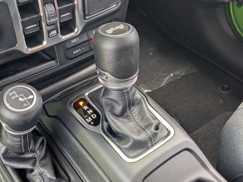 Used 2025 Jeep Wrangler Sport S image 20