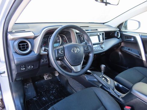 Used 2015 Toyota RAV4 XLE image 4