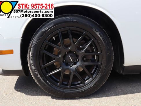 Used 2012 Dodge Challenger SXT Plus RWD image 25