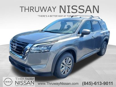 New 2025 Nissan Pathfinder SV w/ SV Premium Package
