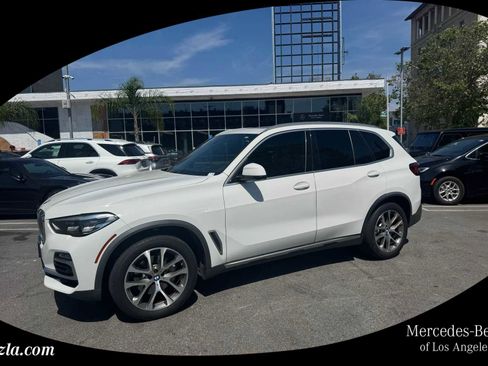 Used 2021 BMW X5 xDrive40i w/ Convenience Package image 1