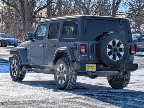 Used 2021 Jeep Wrangler Unlimited Sahara w/ Uconnect 4C Nav & Sound Group AWD/4WD image 5