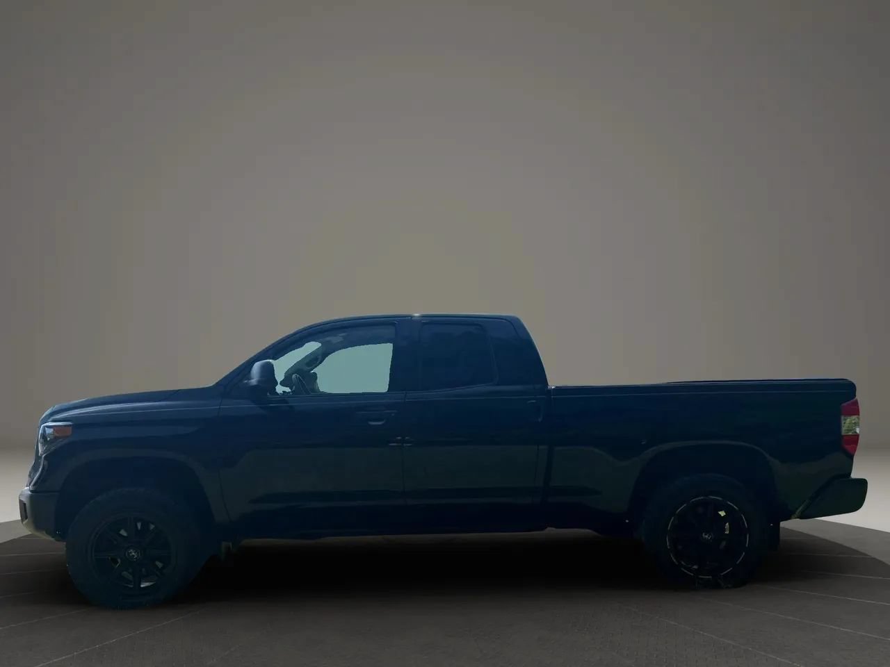 Used 2018 Toyota Tundra SR AWD/4WD image 6