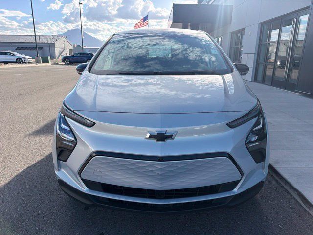 Used 2023 Chevrolet Bolt LT FWD image 2