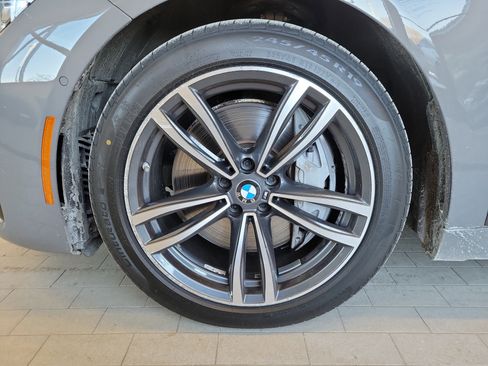 Used 2022 BMW 750i xDrive w/ M Sport Package image 12