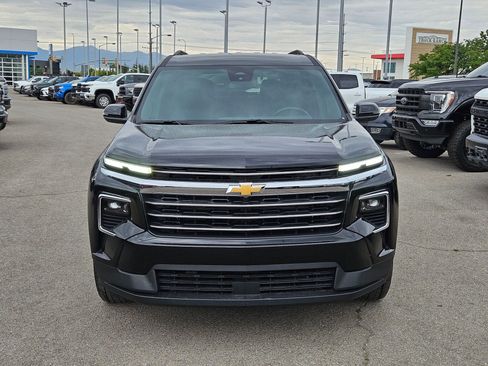 Used 2026 Chevrolet Traverse LT AWD/4WD image 9