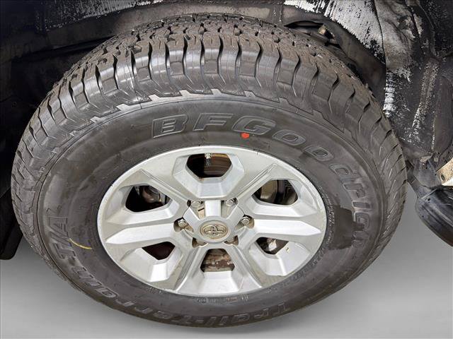 Used 2019 Toyota 4Runner SR5 Premium AWD/4WD image 19