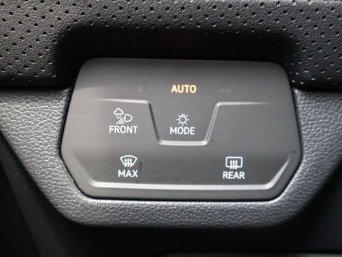 Used 2024 Volkswagen Atlas Cross Sport SEL Premium R-Line AWD/4WD image 43