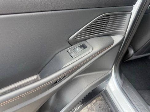New 2026 Jeep Cherokee Overland w/ Advanced Pro Tech Group AWD/4WD image 33