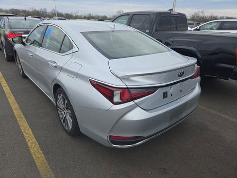 Used 2019 Lexus ES 300h w/ Premium Package FWD image 7