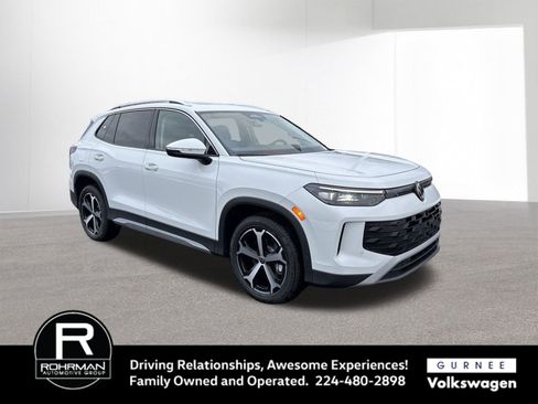 New 2026 Volkswagen Tiguan SE image 2