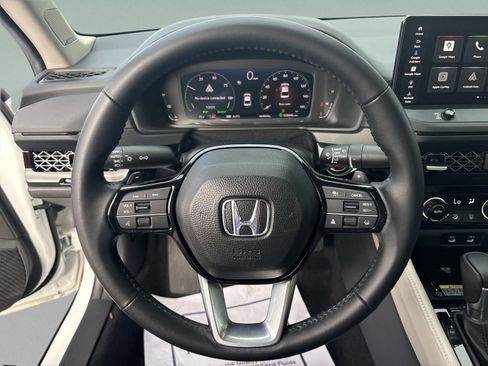 Used 2024 Honda Accord Touring image 11