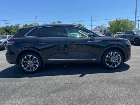 Used 2023 Lincoln Nautilus Reserve w/ Equipment Group 201A AWD/4WD image 6