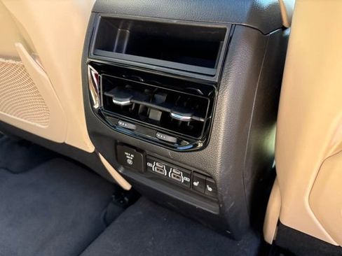 Used 2025 Jeep Grand Cherokee Limited w/ Luxury Tech Group II AWD/4WD image 42