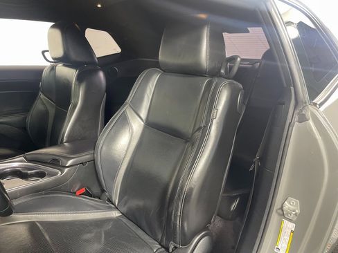 Used 2017 Dodge Challenger SXT Plus image 24