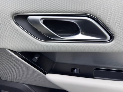 Used 2021 Land Rover Range Rover Velar R-Dynamic S image 49