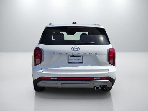 Used 2024 Hyundai Palisade SEL FWD image 5