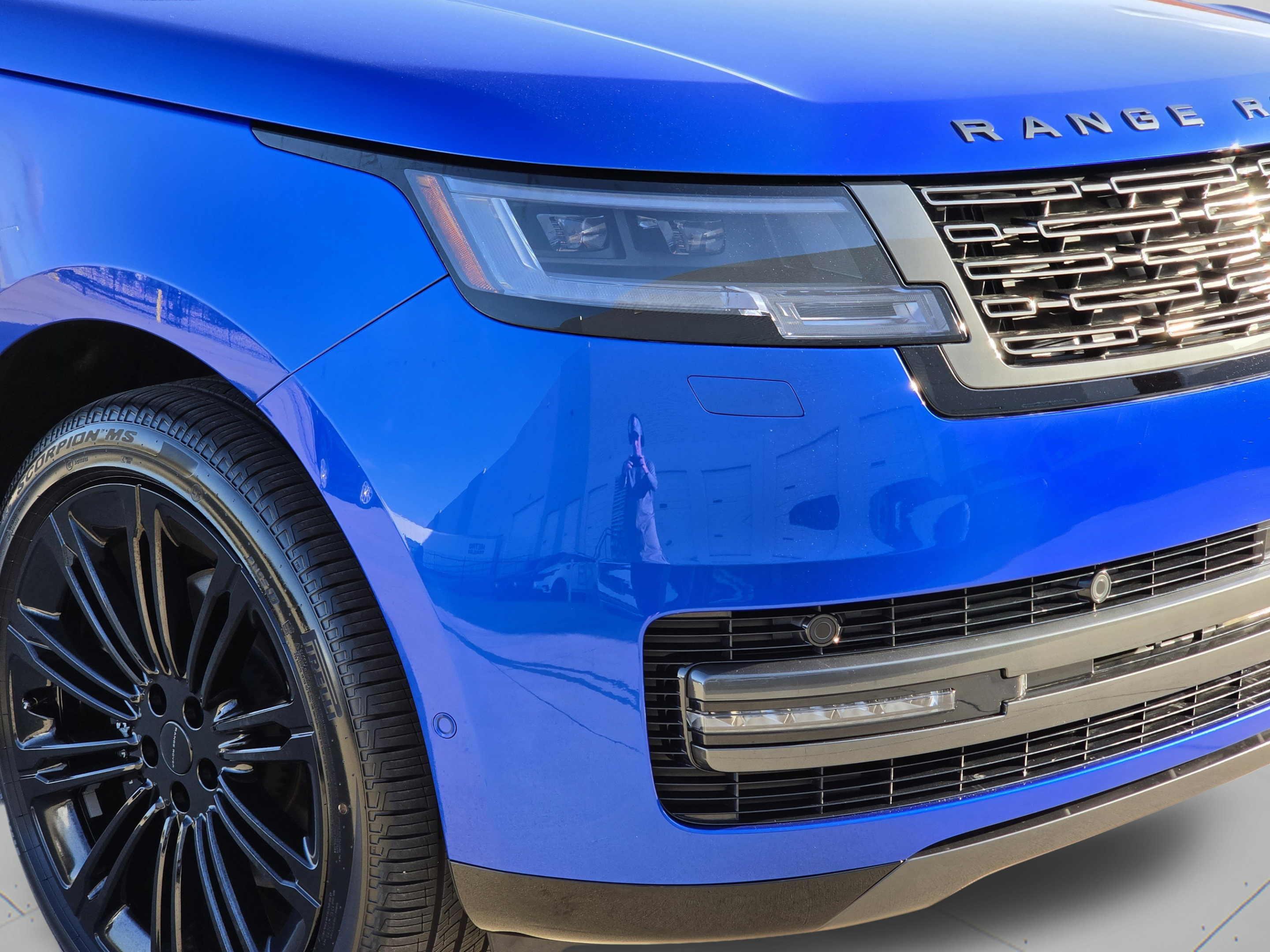 New 2026 Land Rover Range Rover Long Wheelbase SE AWD/4WD image 29