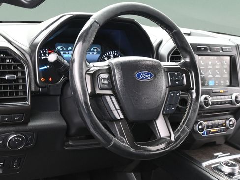Used 2018 Ford Expedition Max Limited RWD image 13