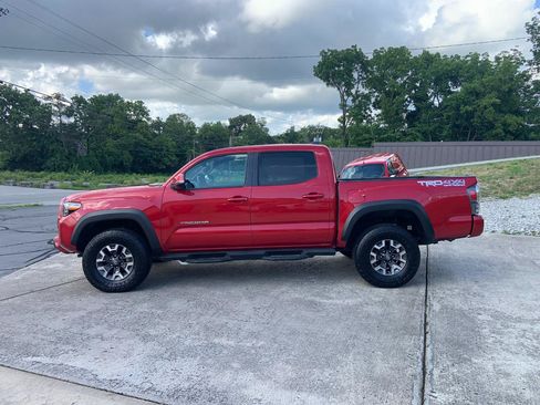 Used 2023 Toyota Tacoma TRD Off-Road w/ Advanced Technology Package AWD/4WD image 5